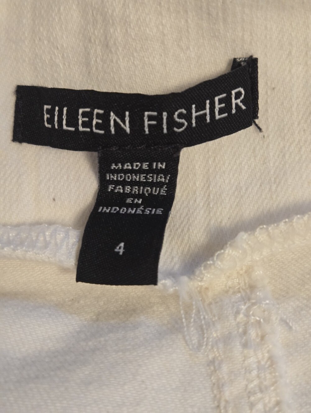 EILEEN FISHER Classic High-Waist Cream Jeans. Size 4. - Picture 6 of 6